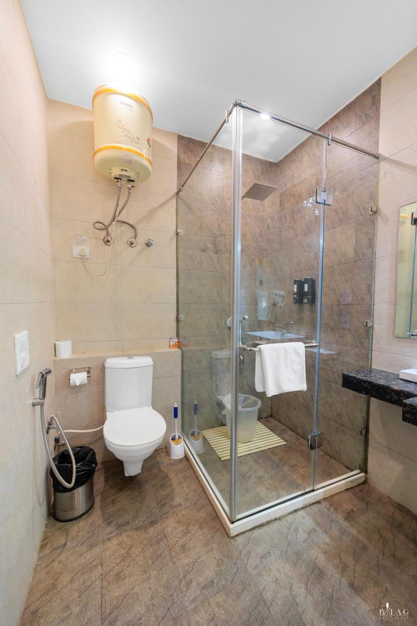 Veda5 Ayurveda & Yoga Retreat Hotel Risikés Kültér fotó