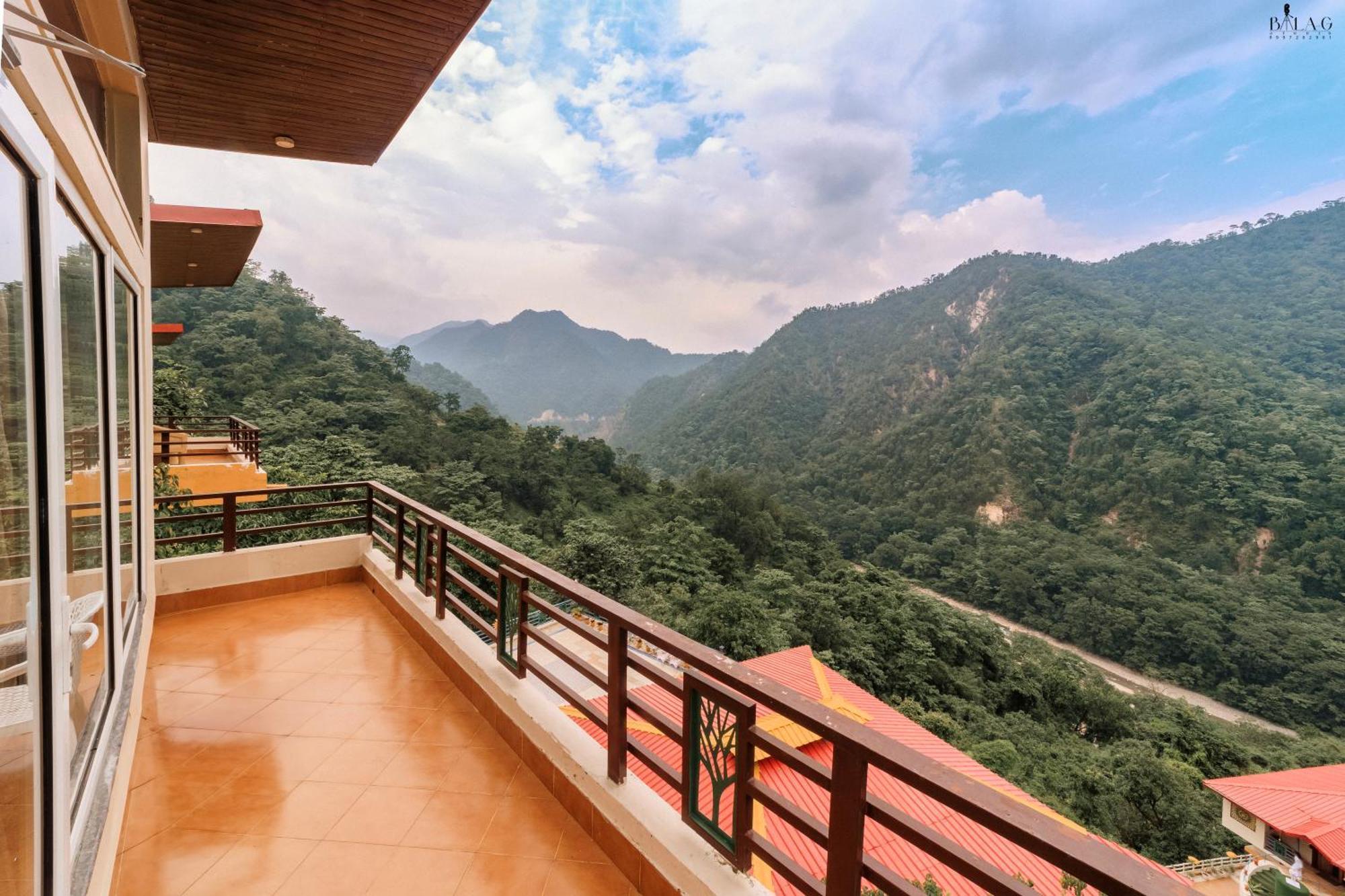 Veda5 Ayurveda & Yoga Retreat Hotel Risikés Kültér fotó
