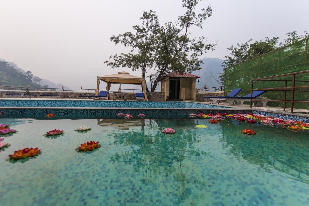 Veda5 Ayurveda & Yoga Retreat Hotel Risikés Kültér fotó