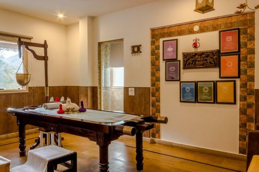 Veda5 Ayurveda & Yoga Retreat Hotel Risikés Kültér fotó