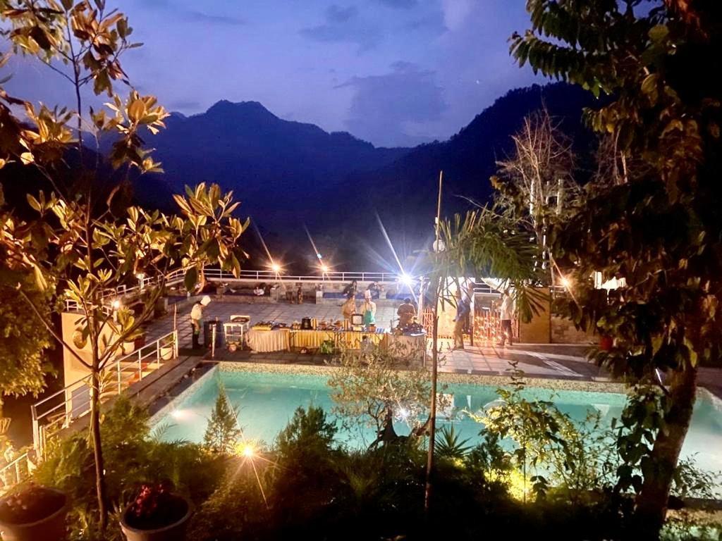 Veda5 Ayurveda & Yoga Retreat Hotel Risikés Kültér fotó