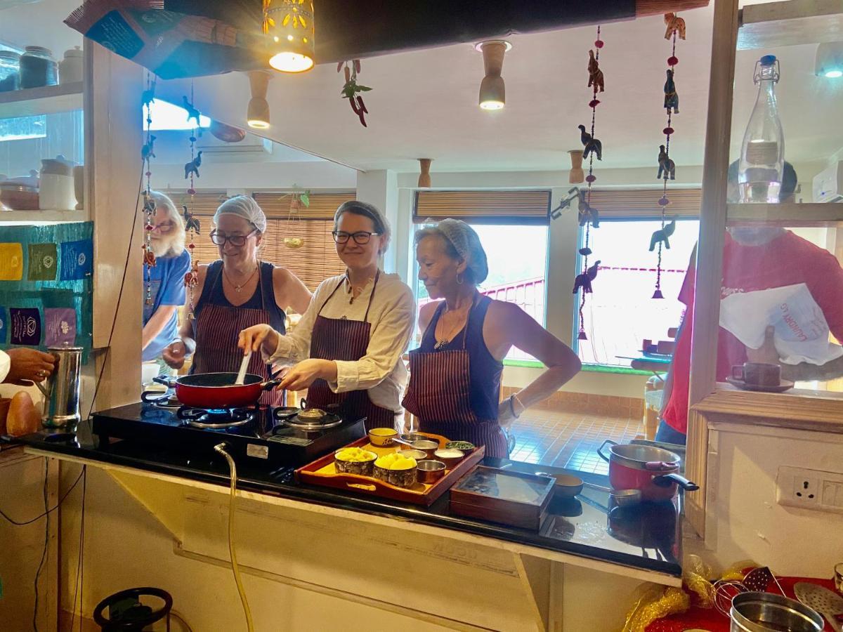 Veda5 Ayurveda & Yoga Retreat Hotel Risikés Kültér fotó
